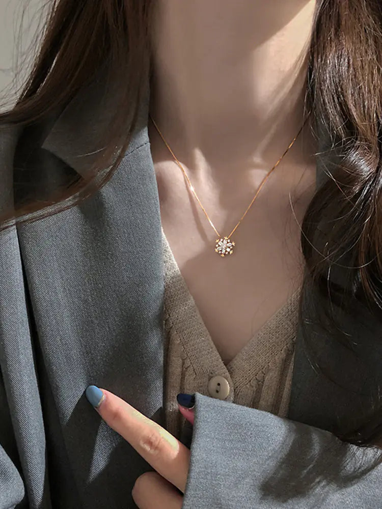 925 Silver Snowflake Pendant Necklace for Women